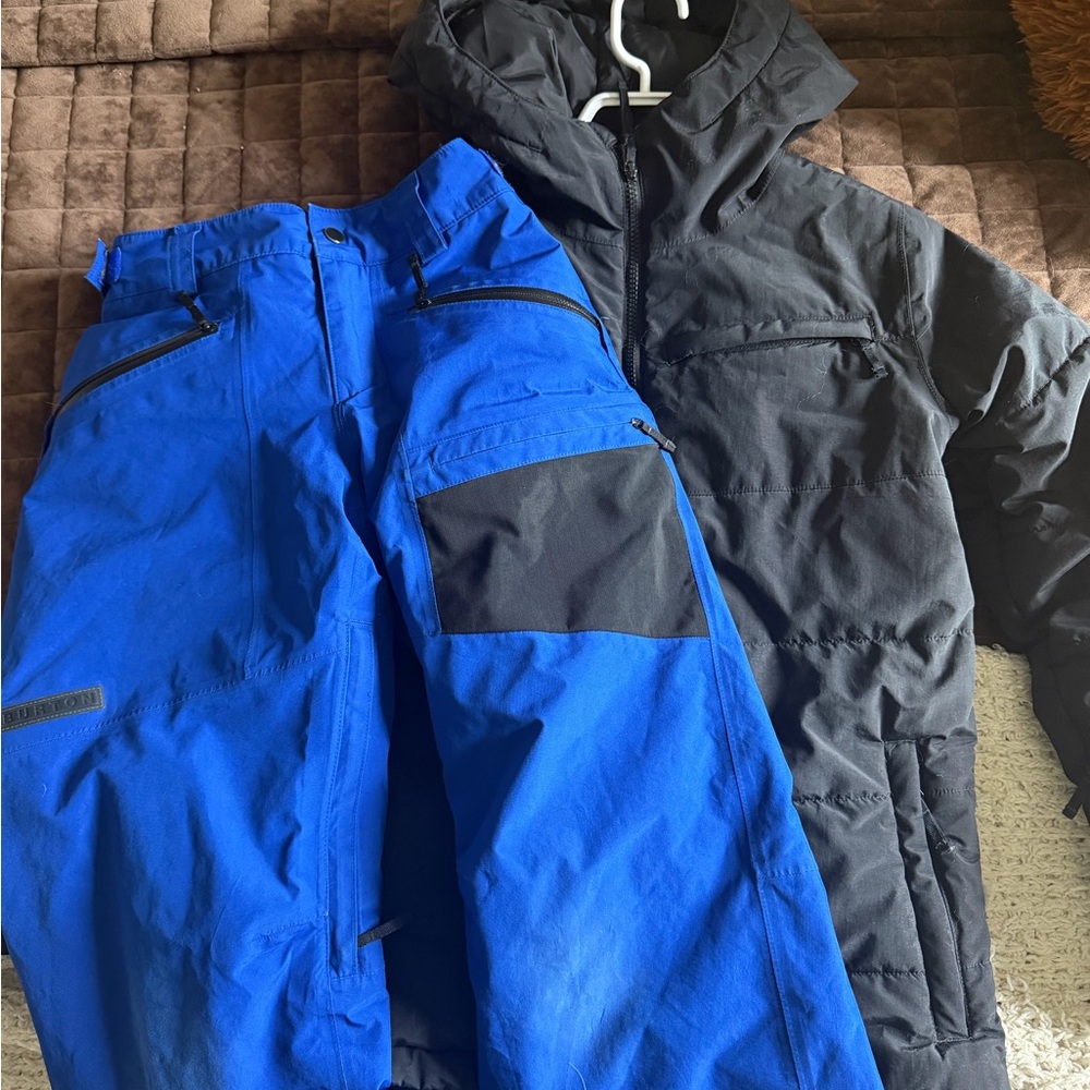 Boys Burton snowsuit large (12)